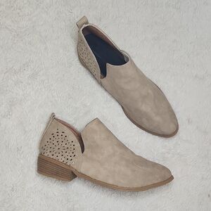 Women's Laser Cut Tan Booties Shoes Sz 43 /11 New